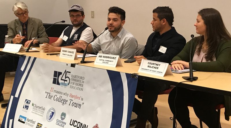 Henry Chavez '18 presents at the Hartford Consortium for Higher Education conference