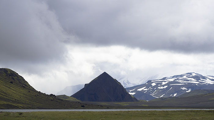 Mountains at Álftavatn